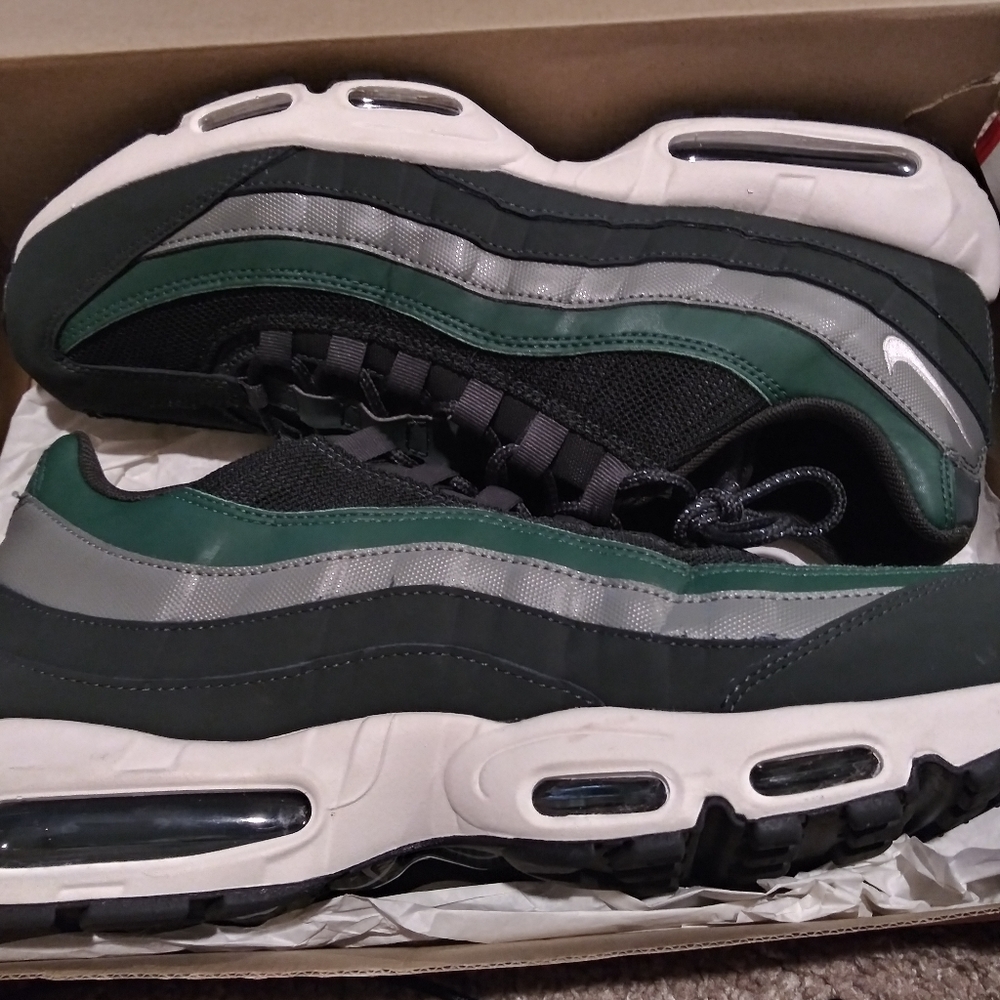 Air Max 95 Essential